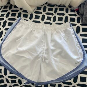 White Nike Tempo Lined Shorts - XL